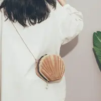 在飛比找樂天市場購物網優惠-今年流行創意貝殼質感包包新款韓國可愛學生少女斜背錬條包【林之