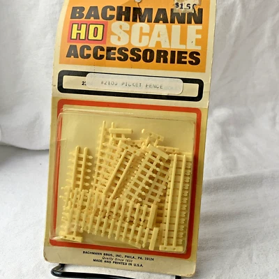 Bachmann HO Scale #2100 Picket Fence White - 24 pieces NIP