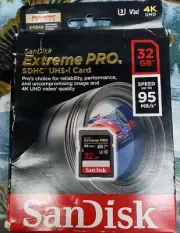 SanDisk Extreme 32GB SD Class 10 SDHC Memory Card - SDSDXXG-032G-GN4IN