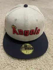 Los Angeles Angels Throwback Corduroy New Era Hat Size 7 1/4 Cream/Navy
