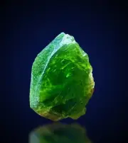 V Shape Lush Green Sphene Var Titanite Crystal , Green Titanite From Skardu
