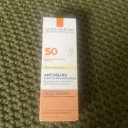 La Roche-Posay Anthelios 50 Tinted Mineral Light Fluid Sunscreen 1.7 EXP 03/26