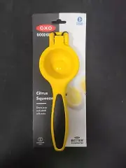 OXO Good Grips Manual Hand Lemon Lime Citrus Squeezer-Juicer Press - Yellow