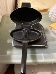 Vintage West Bend Omelette Maker