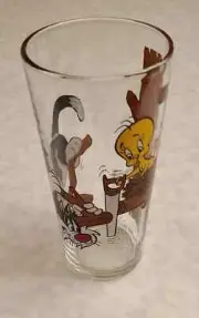 Sylvester and Tweety Bird 1976 Pepsi Collector Series Glass Saw/Limb