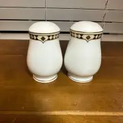 New Pair Libbey Syracuse China Baroque Salt Pepper Shaker Set Black Gold