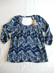 Red Camel Blouse Shirt Women's Large Pullover Blue Daisies Cut out back Rayon