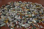 35000+ PCS BULK ASSORT COLOR MIX GEM STONE ROCK CHIPS 40 POUNDS #BD-15