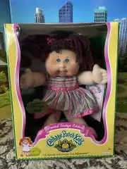 Limited Edition Vintage Kids Cabbage Patch Doll NIB Freckles