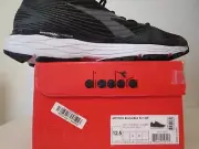 Diadora Mens Mythos Blushield Fly Hip Running Shoes Black/Wh./Gray Sz 12.5 C2486