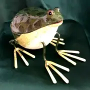 HARMONY KINGDOM / BALL - MEOW AT THE MOON - TREASURE/TRINKET BOX - PUCK (FROG)