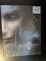 StarCraft 2 II: Heart of the Swarm Collectors Edition Guide Hardcover Sealed
