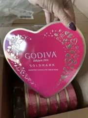 8 Godiva Belgium 1926 Goldmark Assorted Chocolate Creations Hearts Exp. Oct 2025