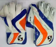 SG HIGHLITE WICKETKEEPING GLOVES