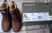 在飛比找Yahoo!奇摩拍賣優惠-Timberland 高筒休閒鞋