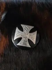 MALTESE CROSS 2 INCH CONCHO