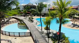 Chez Loulou, appartement T2 au Manganao, piscine et plage