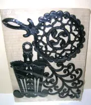 Set of Three 3 Sealed Plastic Trivets with Legs ~ Kitchen ~ Hearth Wall Decor