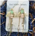 Bumble Bee dangle earrings nwt
