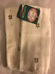 2 Charles Craft Fingertip Towels, 100% Cotton Velour, White Floral