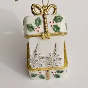 Danecraft Holiday Glitter Snowflake Earrings Trinket Porcelain Box Ornament NEW