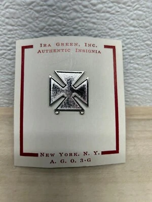 Vtg Ira Green Insignia WWII US Army Marksman Double Pin Badge Silver Tone