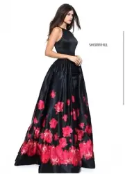 Women's Sherri Hill Black & Red Floral Prom Dress Size 4