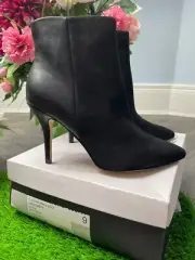 NINE WEST FLAGSHIP ANKLE BOOT WOMANS BLACK FAUX SUEDE LEATHER HIGH HEEL UK 7
