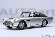 AUTOart Aston Martin DB5 Silver 007 James Bond (NO WEAPONS) Birch Silver 1:18