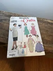 Simplicity 5961 One Yard Aprons Misses Craft Sewing Pattern 4 designs Uncut