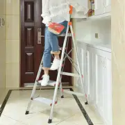 4 Step Aluminium Multi-Purpose Folding Ladder Light Weight Non Slip Platform