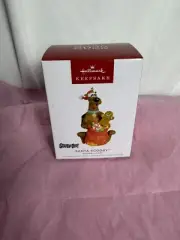 2022 Hallmark Ornament Scooby-Doo Santa Scooby NIB