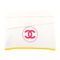 在飛比找環球Online優惠-【CHANEL】桃紅Logo 黃邊喀什米爾羊毛圍巾/披肩(白