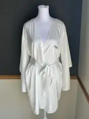 NWT $79 Homebodii Luna Robe White AMT Embroidered Sz Medium Bridal