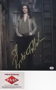 BITSIE TULLOCH MAGNIFICENT ACTRESS SIGNED "GRIMM" PHOTO PAAS