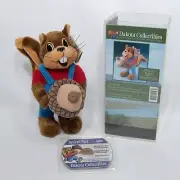 Dakota Collectibles Plush Squirrel Mascot 1991 Plus 8 Embroidery Designs CD NEW