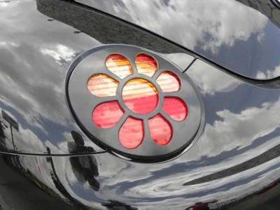 98-05 VW VOLKSWAGEN BEETLE DAISY FLOWER TAIL LIGHT PAINTABLE BLACK 2PC COVERS (for: Volkswagen)