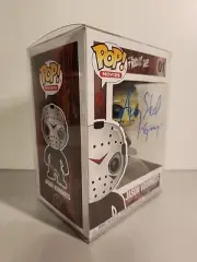 Funko Pop! Friday the 13th - Jason Voorhees #1 Signed By Amy Steel - Protector