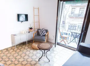 擴展區的2臥室公寓 - 56平方公尺/1間專用衛浴Chic 2 bedroom with balcony next to Ramblas