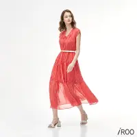 在飛比找momo購物網優惠-【iROO】微透膚V領綁帶短袖長洋裝