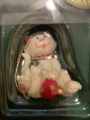 Russ Wags to Whiskers Handpainted Ornament White Cat Christmas w/Box VNTG!