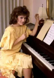 Robyn Bernard poses for a portrait at her home in LA circa 1983 Old Photo 3