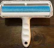 Dog and cat Hair Remover Same as Chom Chom. Only cheaper! Shipping from US