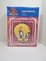 Looney Tunes TWEETY Caron Latch Hook Kit LT0003 13” X 13” USA NOS