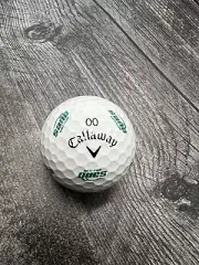 Callaway Chrome Soft Truvis Sand Golf Club Rare New Green Golf Ball (1)