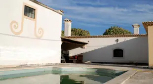 2 bedrooms house with shared pool furnished garden and wifi at Alenquer