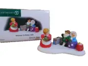 Brand New! Dept 56 North Pole - Welcome To Nettie's B&B - #56.56877 - Free Ship