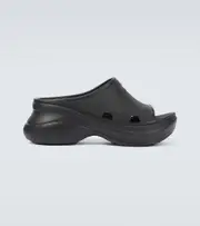 [Balenciaga] Balenciaga Pool Crocs™ rubber sandals AU 10 black