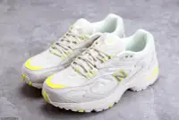 在飛比找Yahoo!奇摩拍賣優惠-NIKO AND X NEW BALANCE 灰黃運動鞋 M