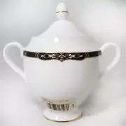 PRESTON by Wedgwood Covered Sugar Bowl NEW NEVER USED made in England